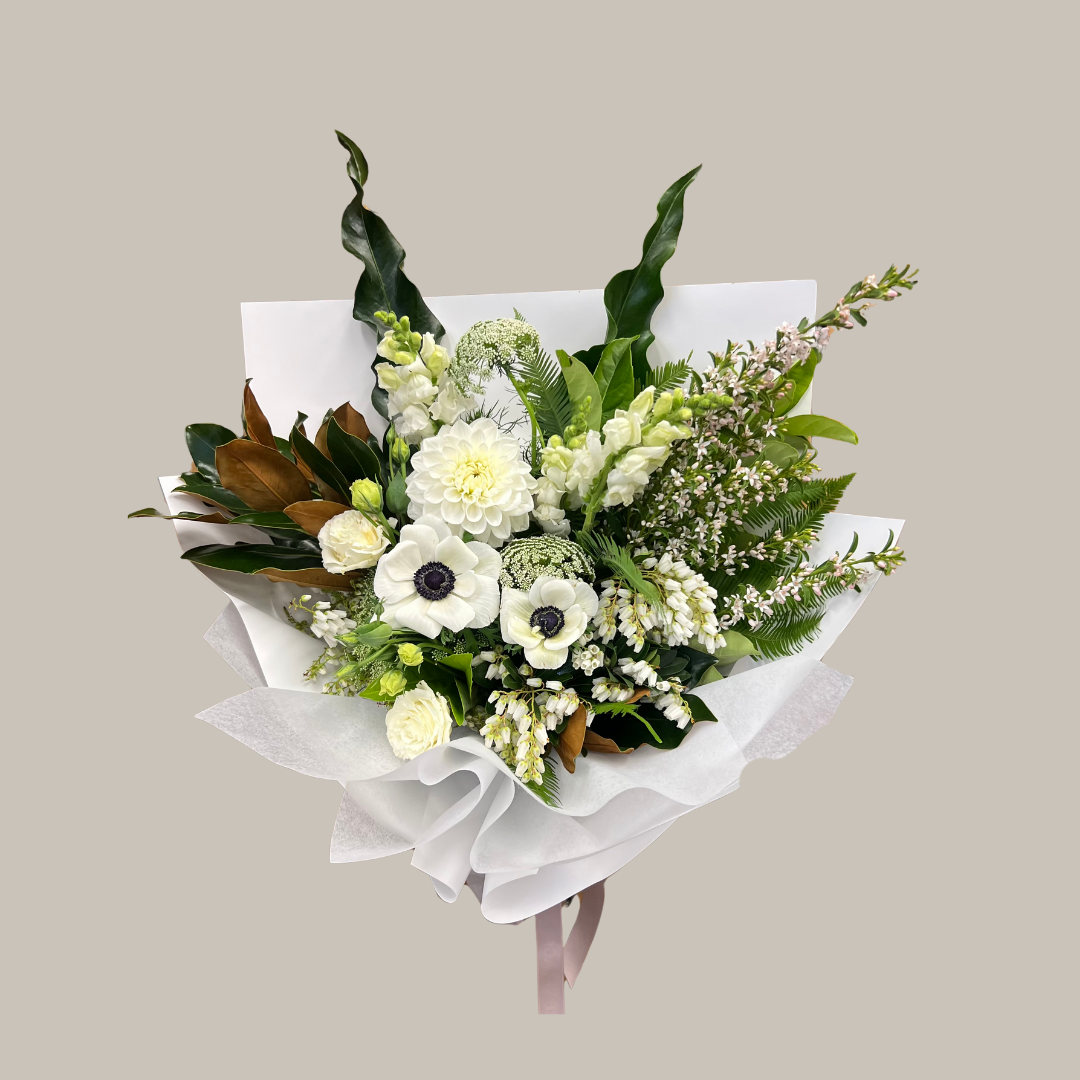 White and Green neutral Bouquet. Kenmore Village Florist. Brisbane Flower Delivery.